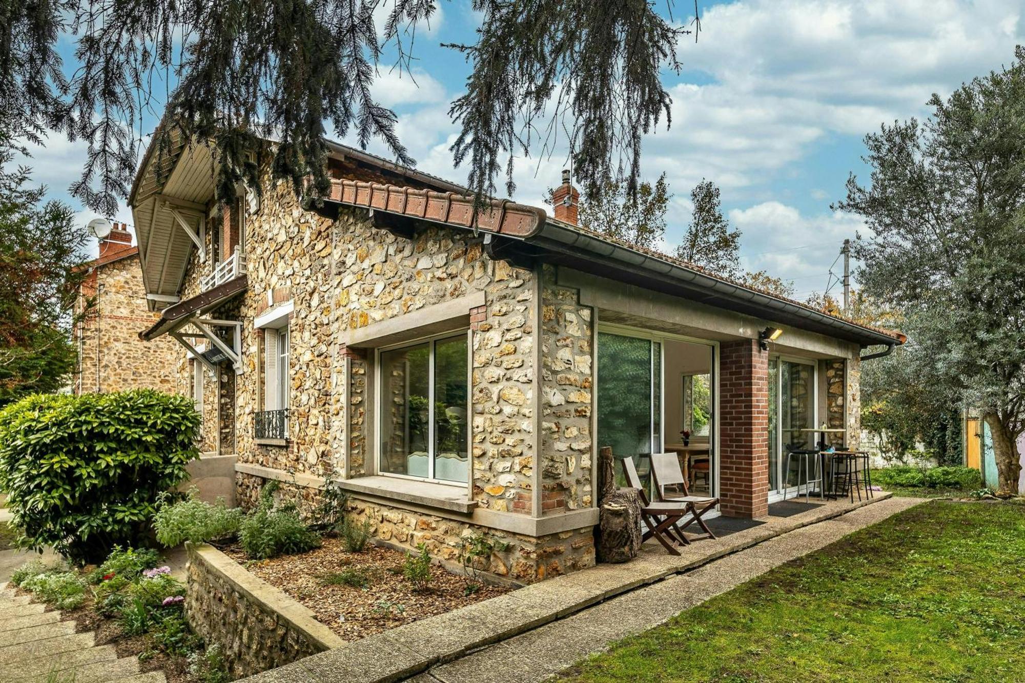 Le Ministere De La Paix - 15min To Gare Du Nord Holiday home *